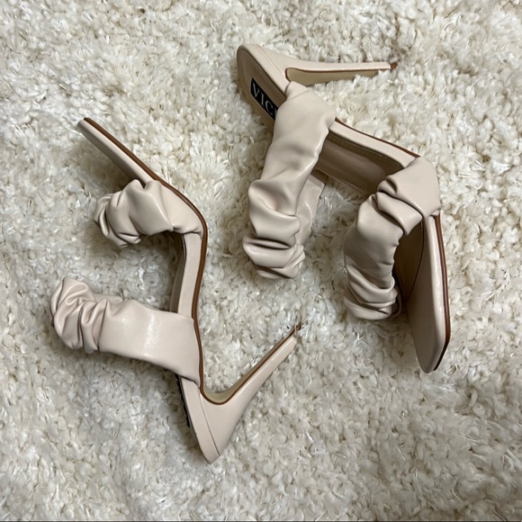 Vici Wilma Square Toe Heels size 8.5 - Picture 4 of 4